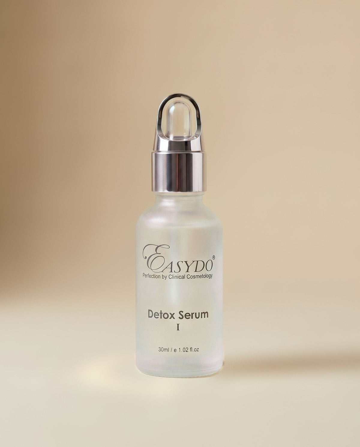 A frosted glass dropper bottle of Easydo Delox Serum 1 with a silver metallic cap, set against a warm beige background.